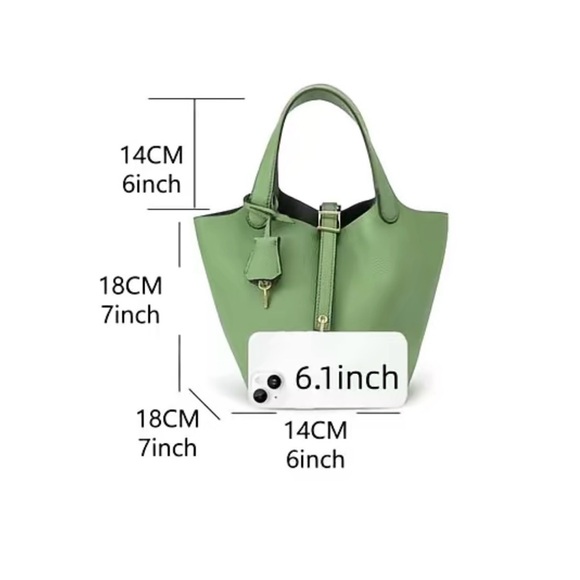 Elegant Tan Leather Tote Bag - Picture 3 of 3